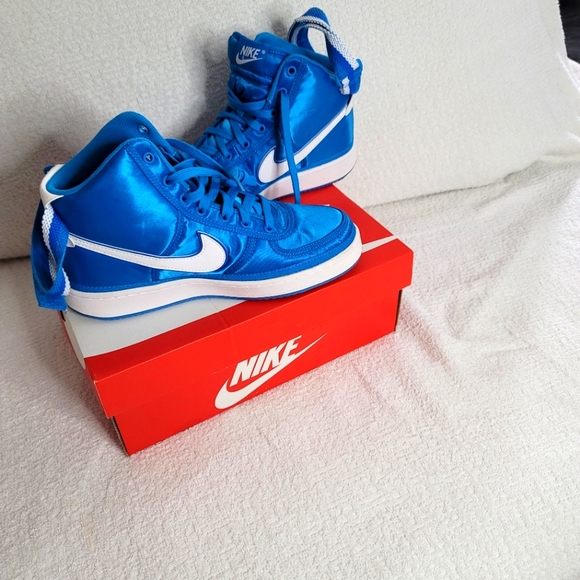 NIKE. /  SIZE 6Y  /  FLAWLESS - Picture 4 of 7